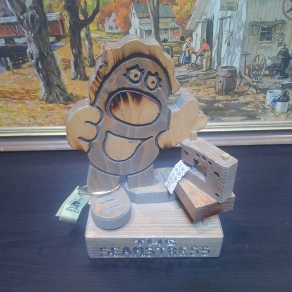 💎 1981 🔥🆕 Vintage 80s Seamstress Wood Carving Statue Don Mars USA made Sewing - Picture 9 of 16